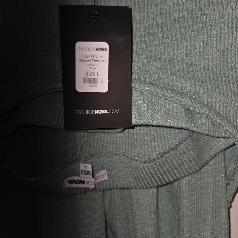 Fashion Nova Ribbed Pant Set in Sage - Picture 4 of 5